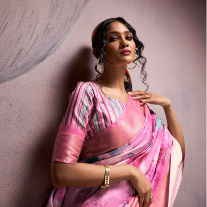 Maheshwari Silk Saree – Subtle Zari Touch